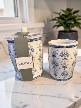 Morris & Co NWT 2pcs Yellow Blue & White Daisy Ceramic Canister Vanity Set